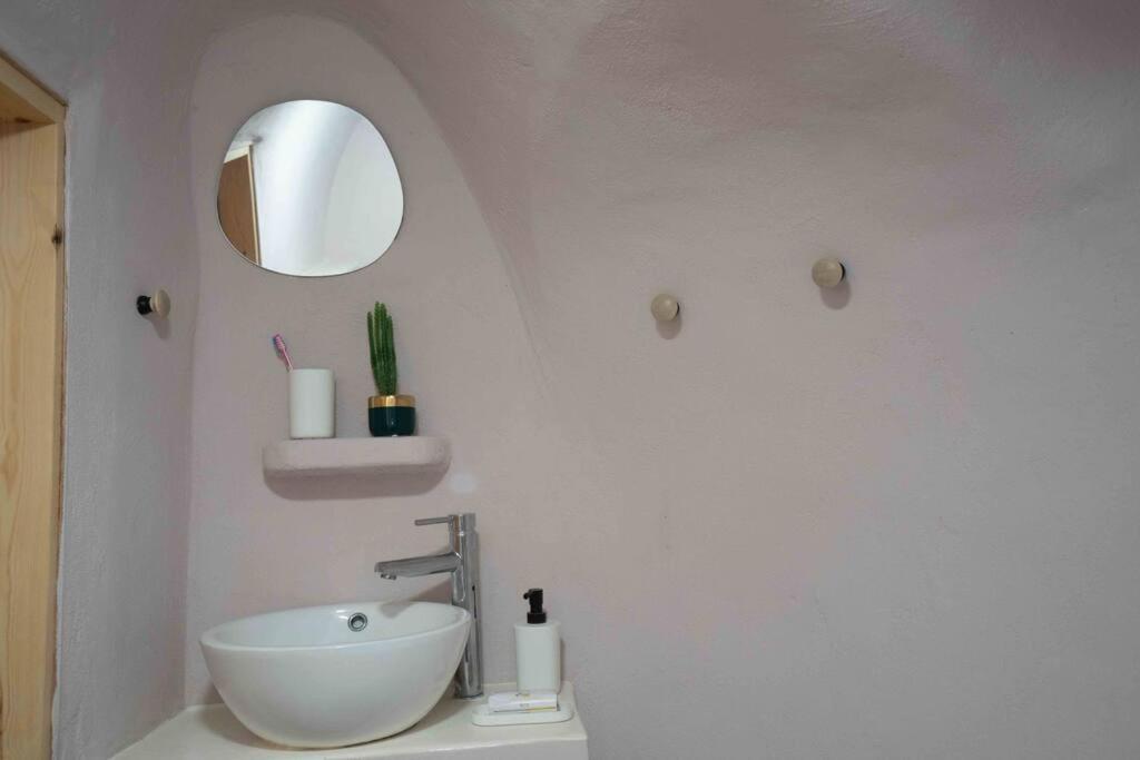 Bird Nest-Santorini Cave Houses Fira  Esterno foto